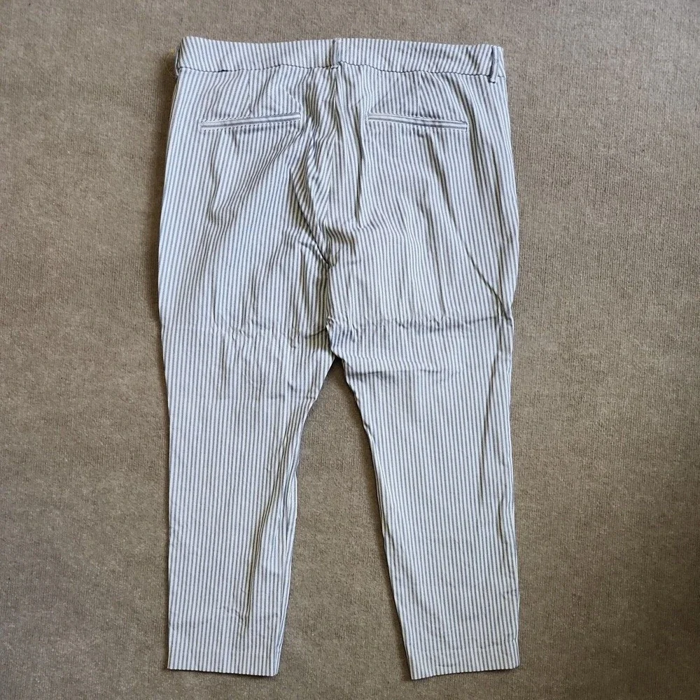 Old Navy Pixie High Rise Cropped Pants Womens Size 18 White Blue Stripes Stretch_5